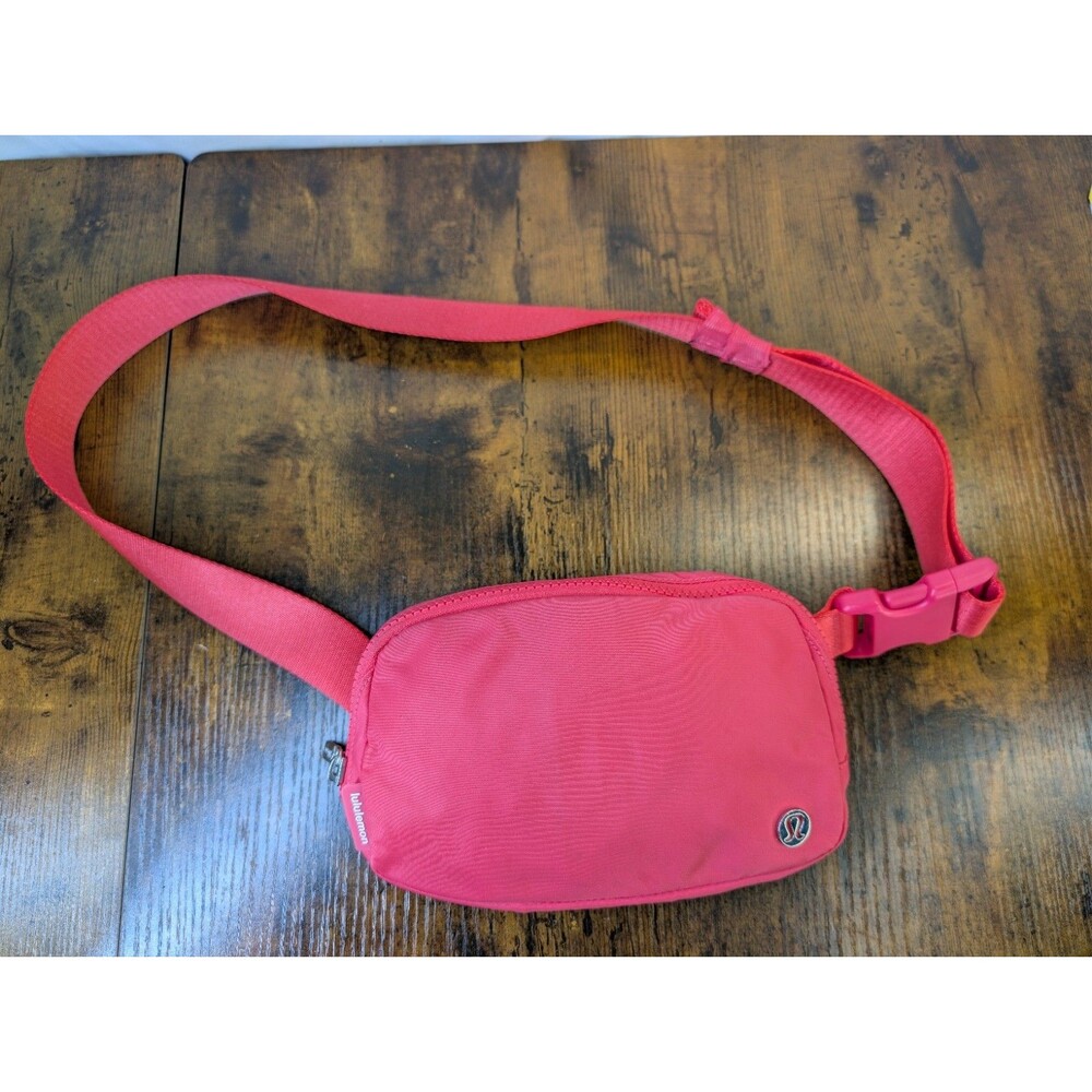 Lululemon Everywhere Belt Bag 1L Lip Gloss Pink Crossbody Fanny Pack LU9AX2S...